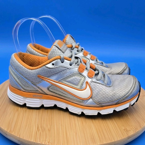 Nike Dual‎ Fusion ST Women's 407847-002 Orange/Silver Running Shoes Size 6.5 - Picture 1 of 10